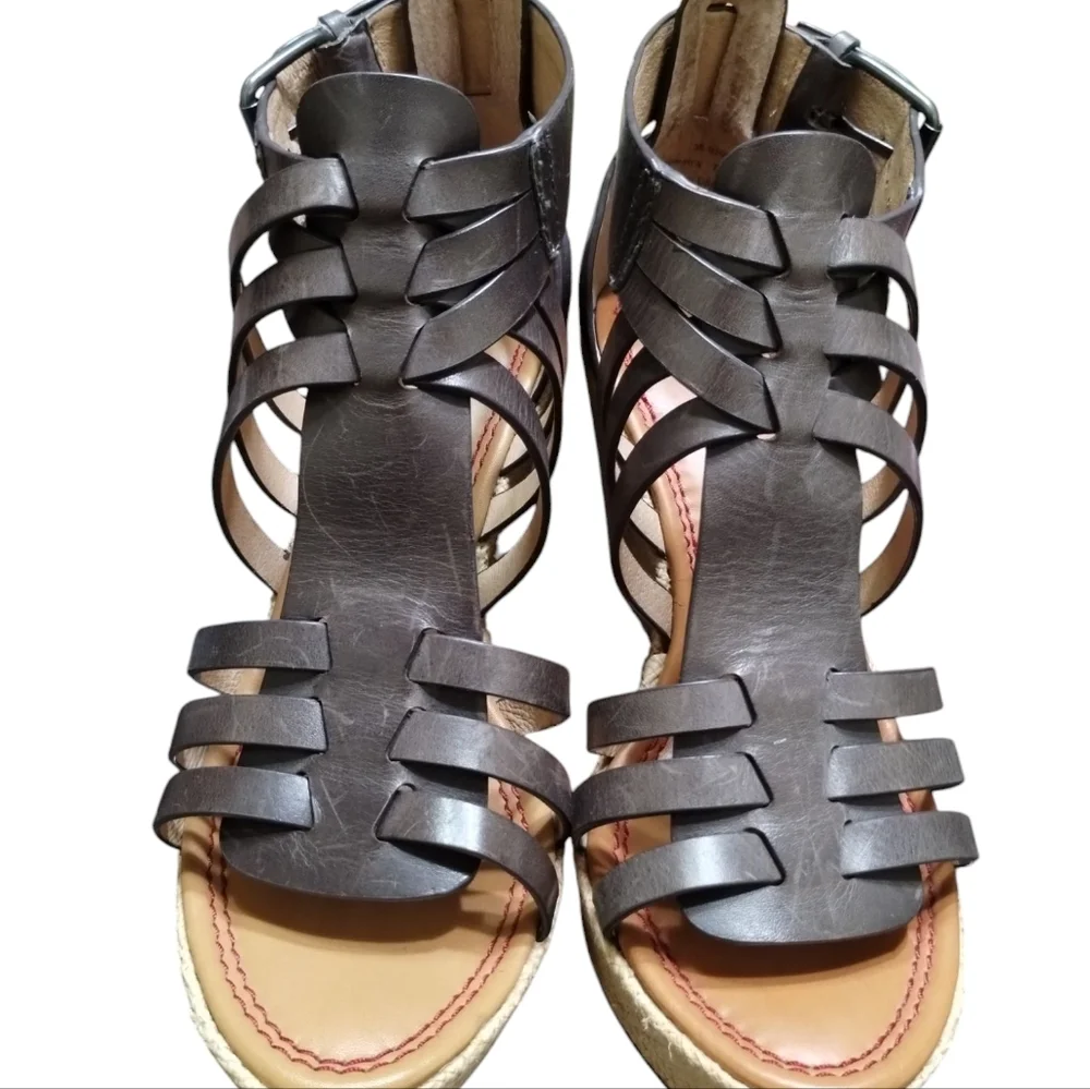 Trask Women's Chunky Wedge Leather Platform Strap Sandals size 7M Academia‎